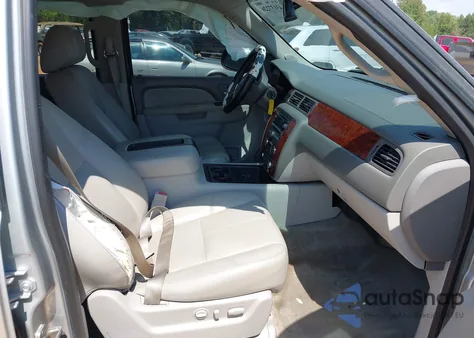 2013 Chevrolet Suburban 1500 Lt from USA, damaged, VIN 1GNSCJE05DR203926